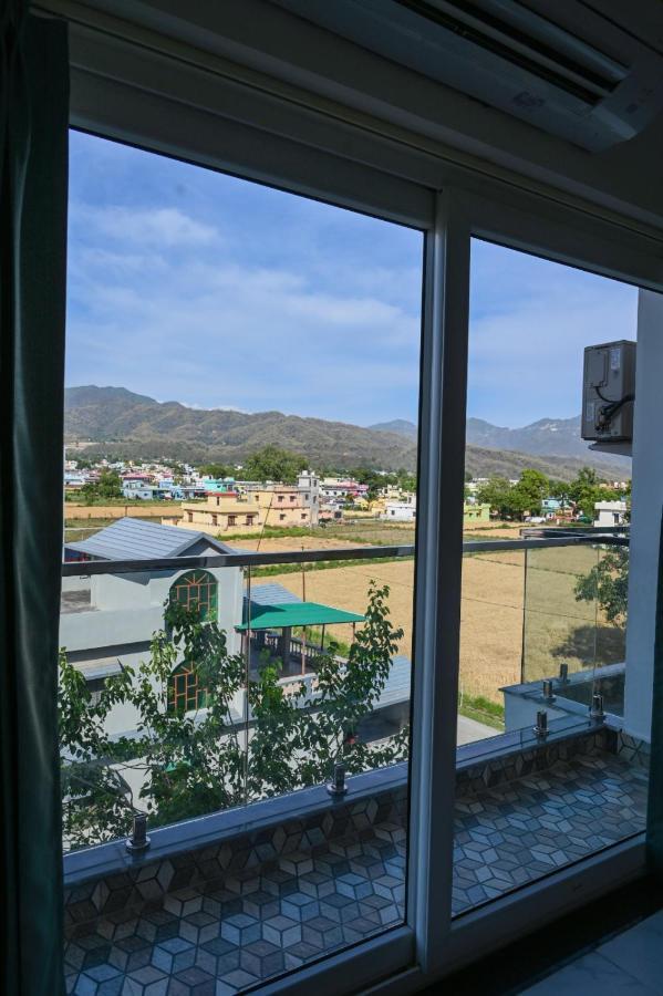 Hotel 7 Heaven Dehradun Ngoại thất bức ảnh